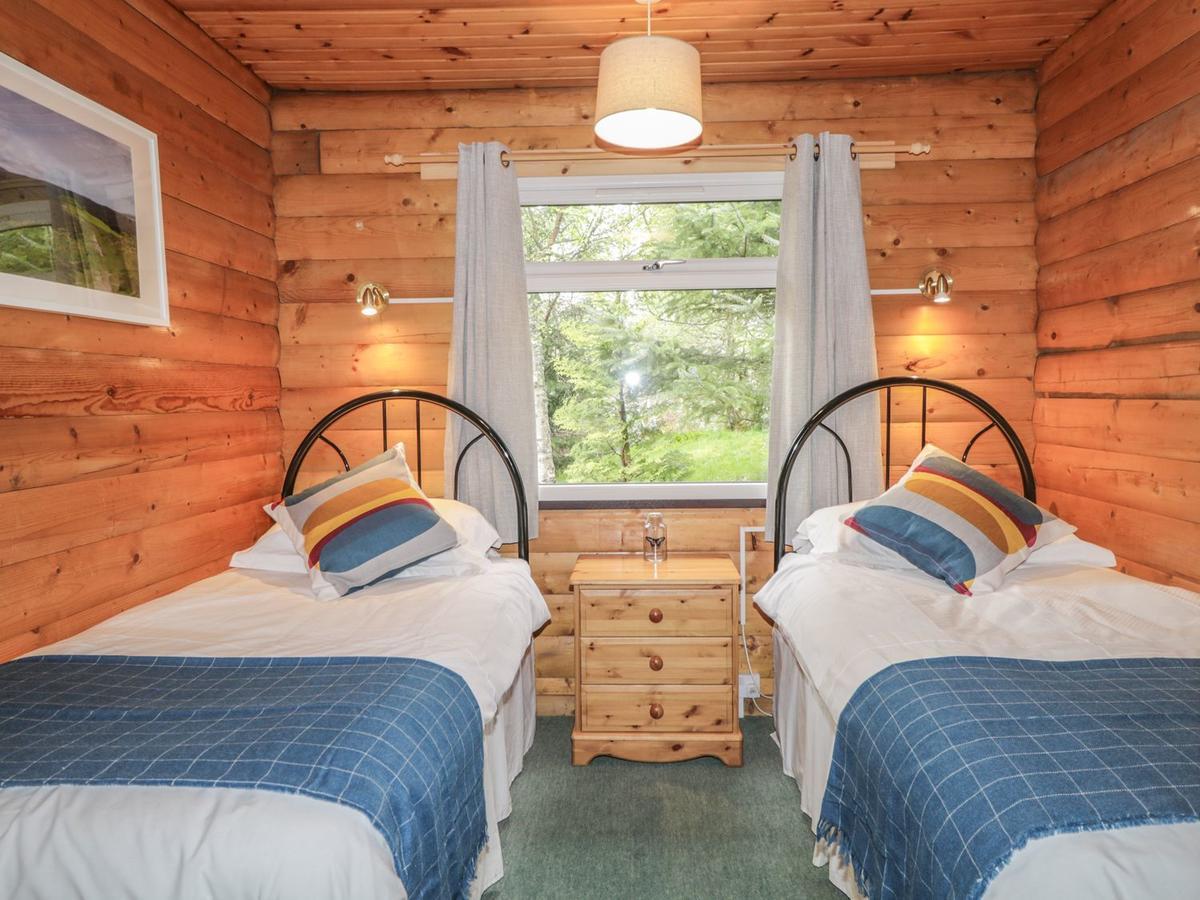 Otter Lodge, *